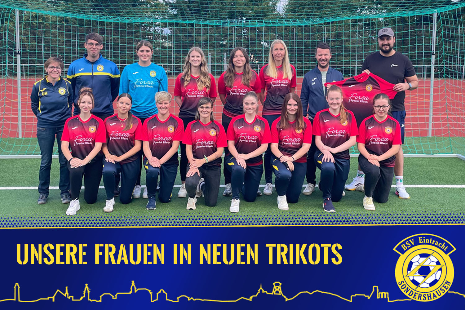 20250826090809_Trikots_Frauen_2025-2.jpg